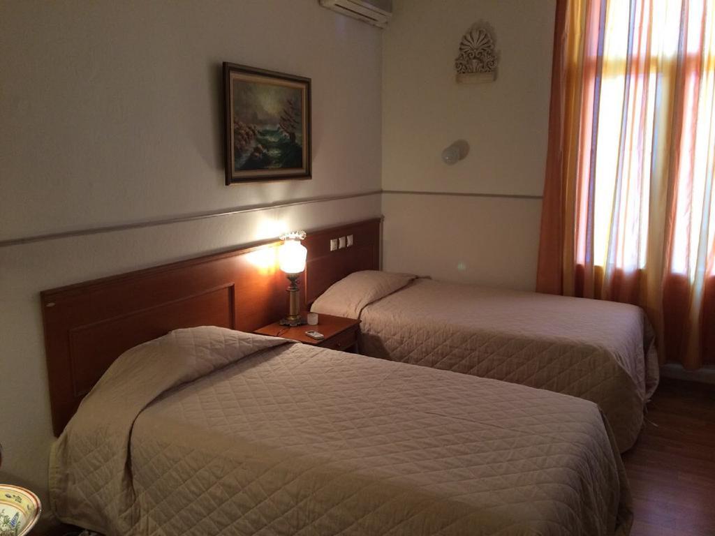 Hotel Acropolis 2*